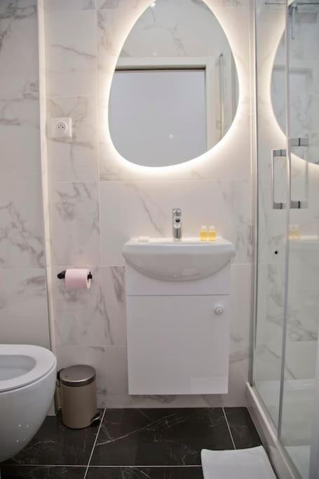Fully Renovated Historic Apt In Heart Mouffetard Paris Dış mekan fotoğraf